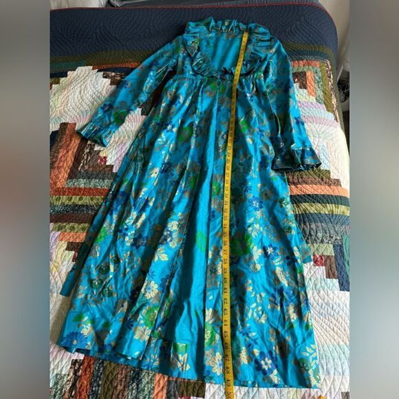 Beautiful Vintage Dress Cover Size Small Blue Floral Front Clasp - Picture 7 of 10